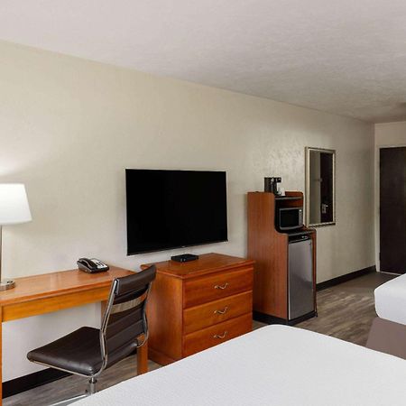 Super 8 By Wyndham Roseburg Hotel Buitenkant foto