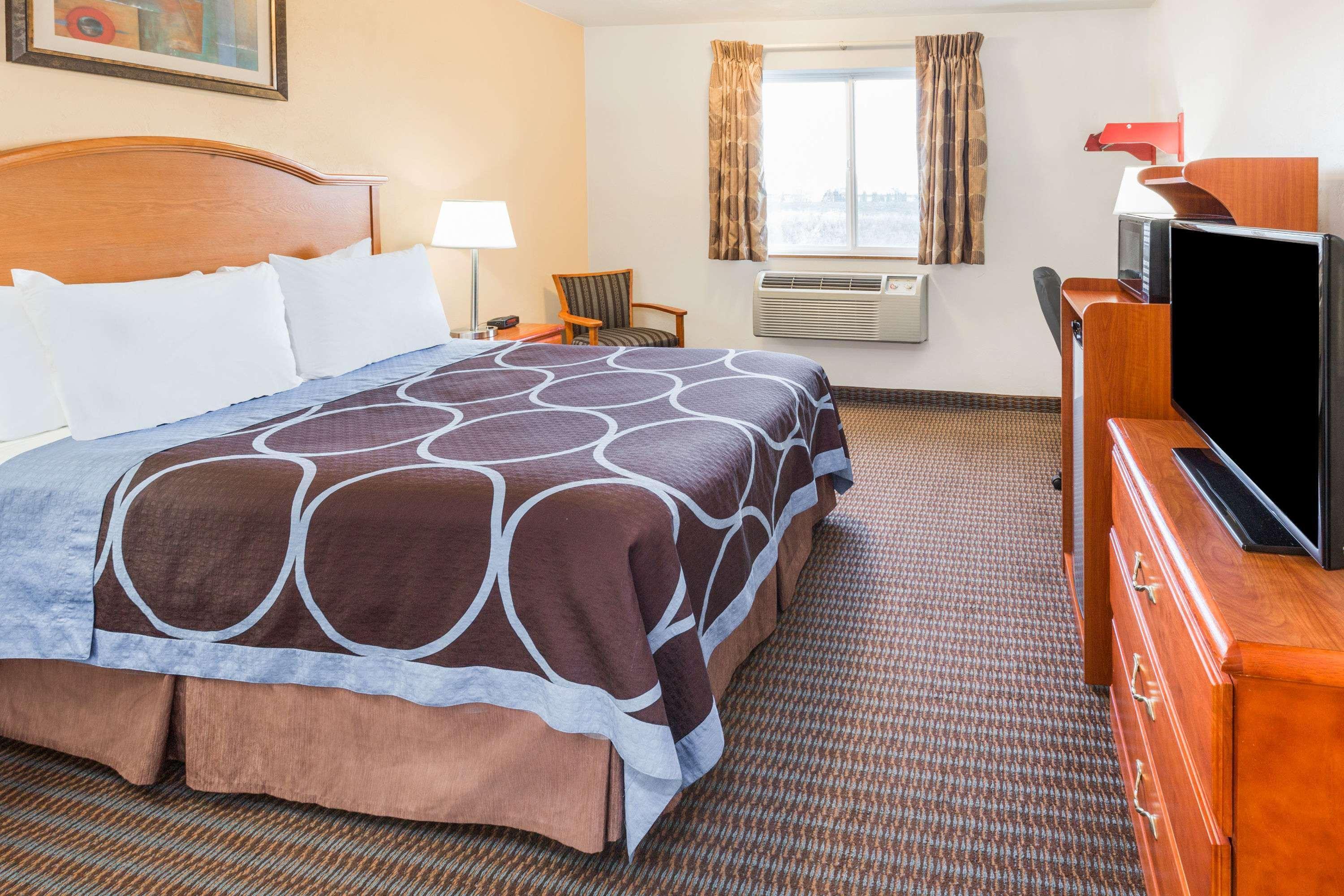 Super 8 By Wyndham Roseburg Hotel Buitenkant foto