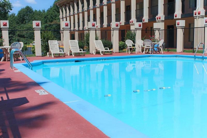 Super 8 By Wyndham Roseburg Hotel Buitenkant foto