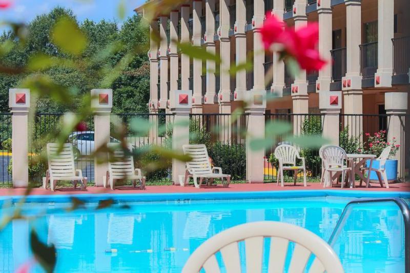 Super 8 By Wyndham Roseburg Hotel Buitenkant foto