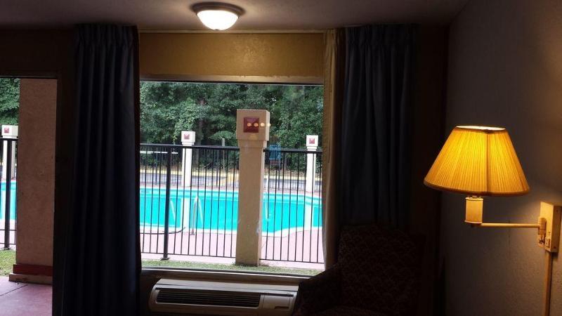 Super 8 By Wyndham Roseburg Hotel Buitenkant foto