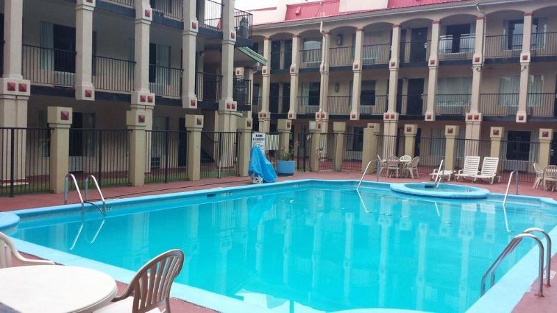 Super 8 By Wyndham Roseburg Hotel Buitenkant foto